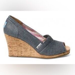 Toms classic wedge peep toe shoes shimmery chambray women’s size 7.5 casual‎